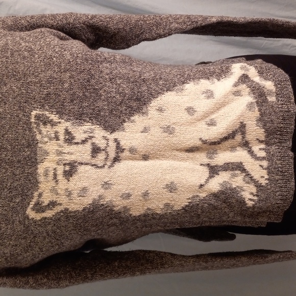 Hollister XS Sweater Gray White Wild Cat - Picture 2 of 8
